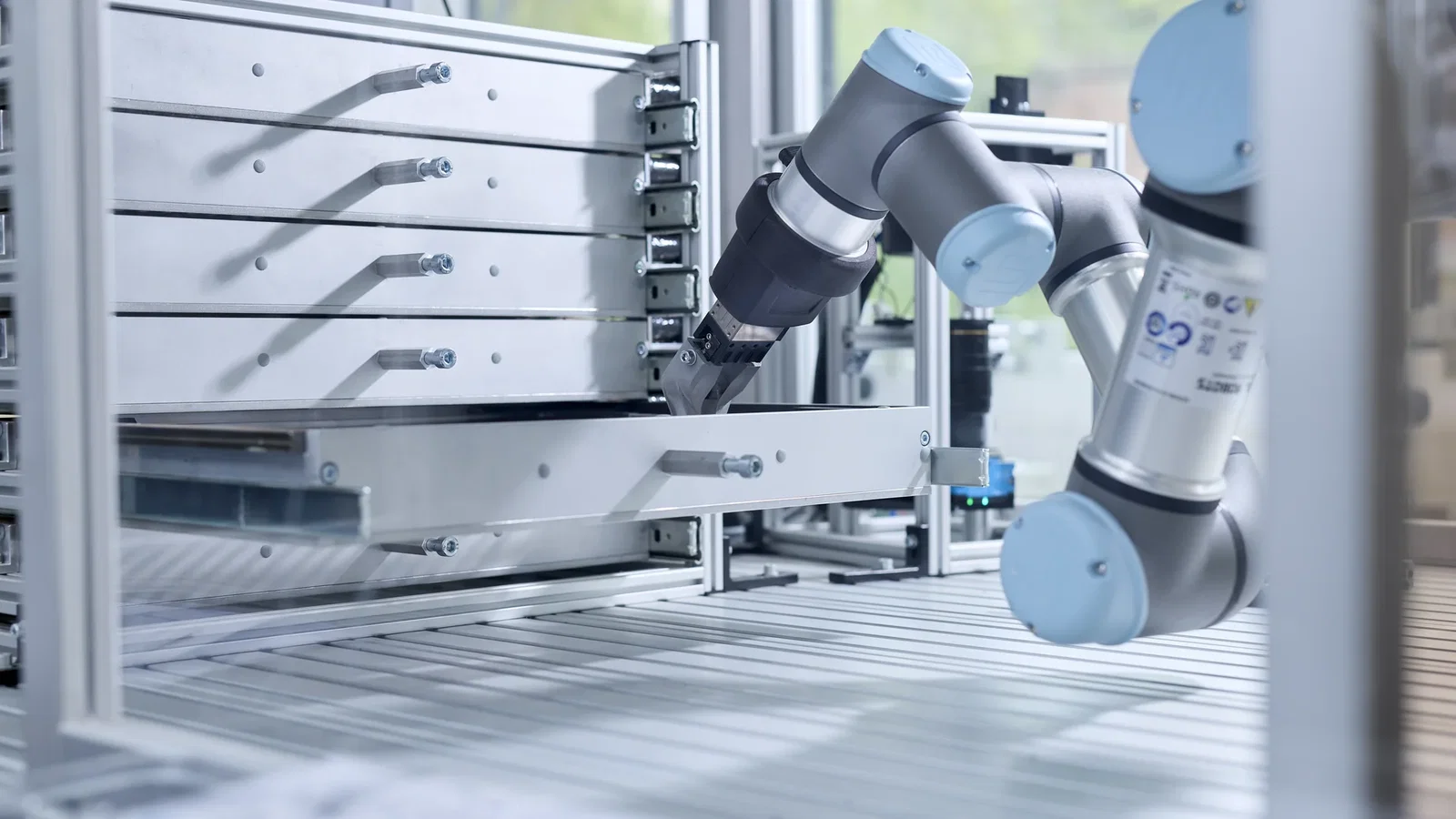 Kollaborativer Roboter in der automatisierten Fertigung der C. Jentner GmbH